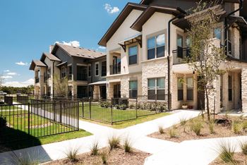 Private Yards, Patio or Balcony
